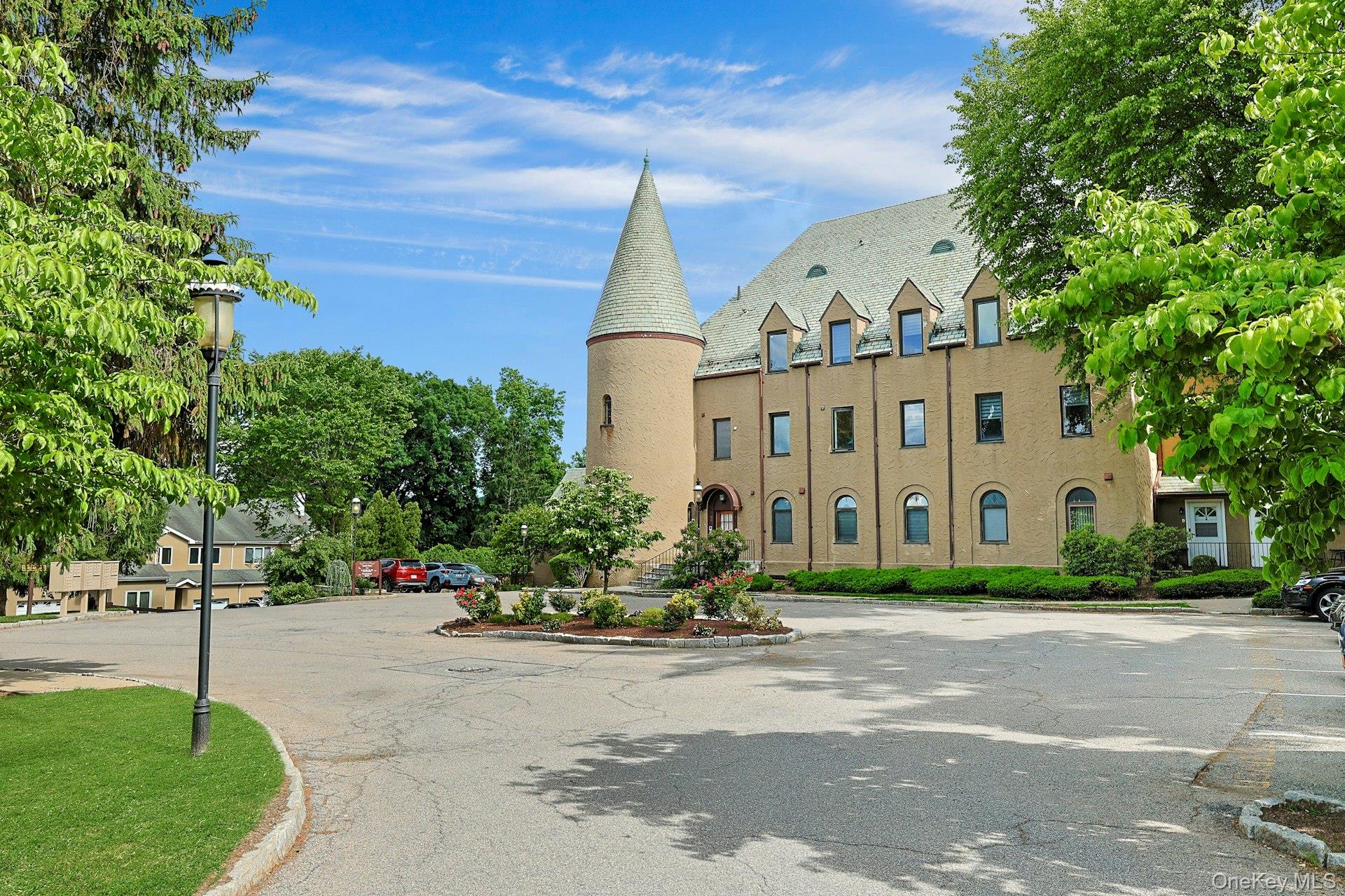 100 Chateau Lane 8