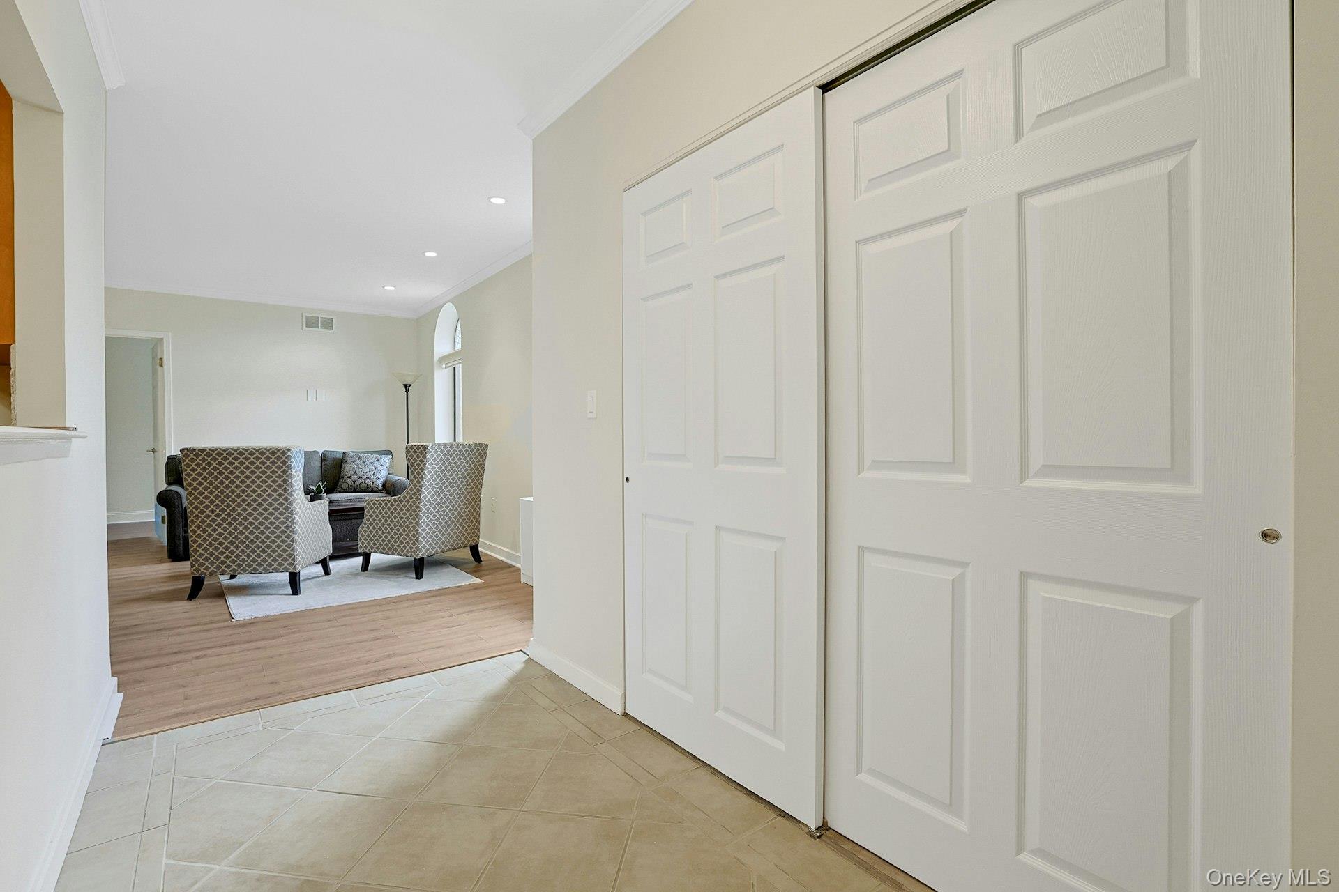 100 Chateau Lane 8