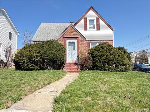 1217 Hillside Avenue New Hyde Park NY 11040