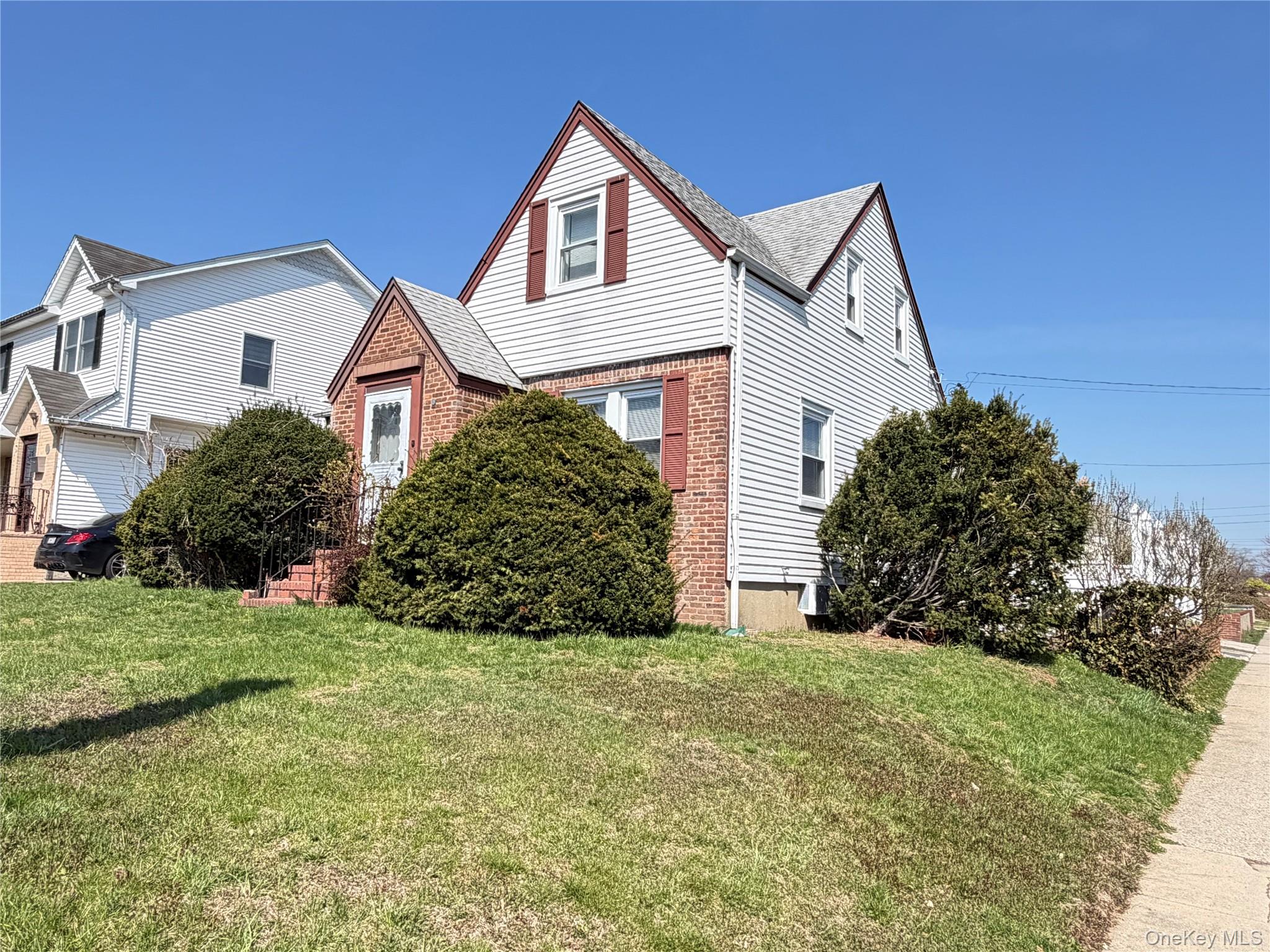 1217 Hillside Avenue