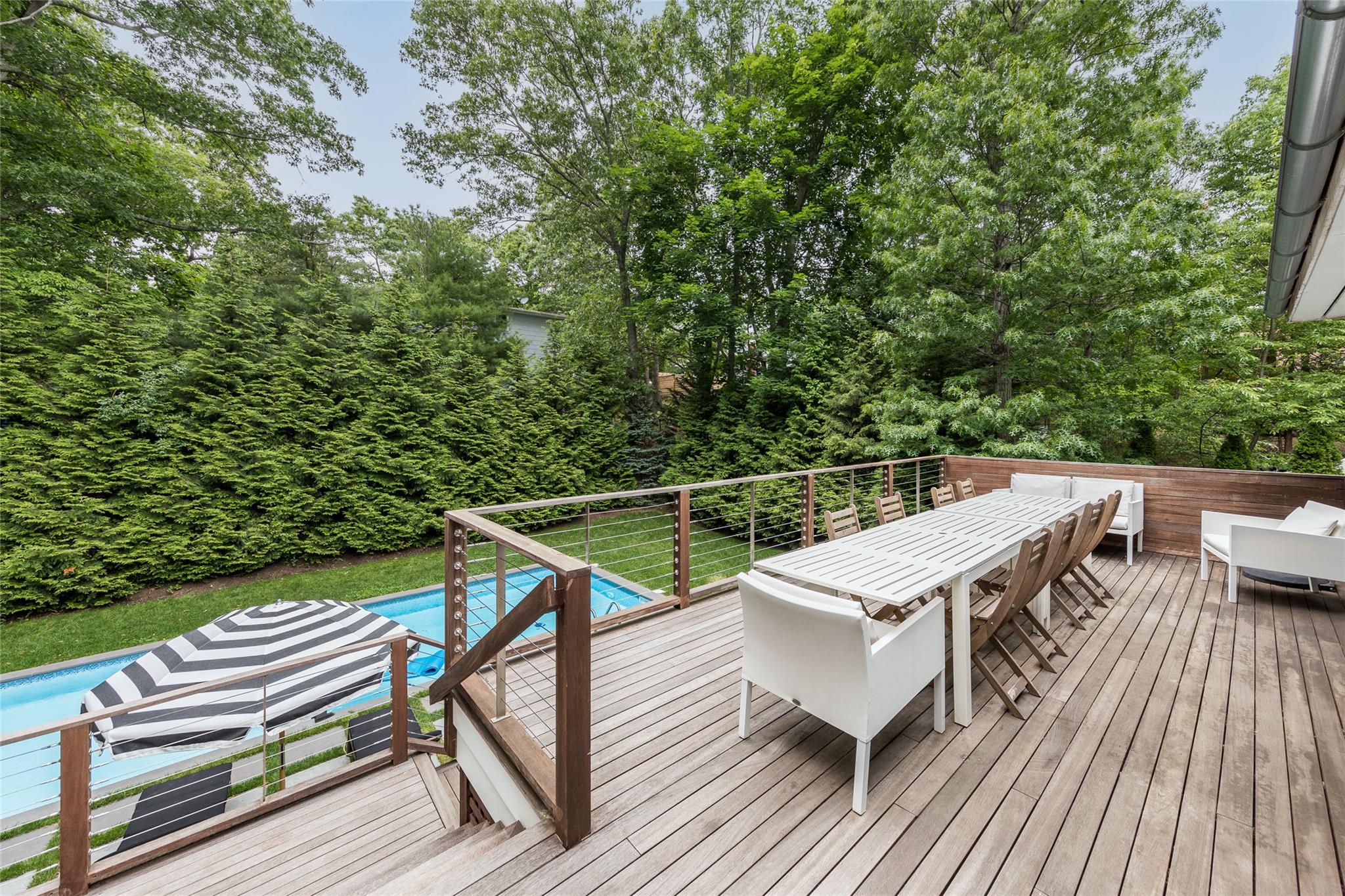 21 Hillside Drive W