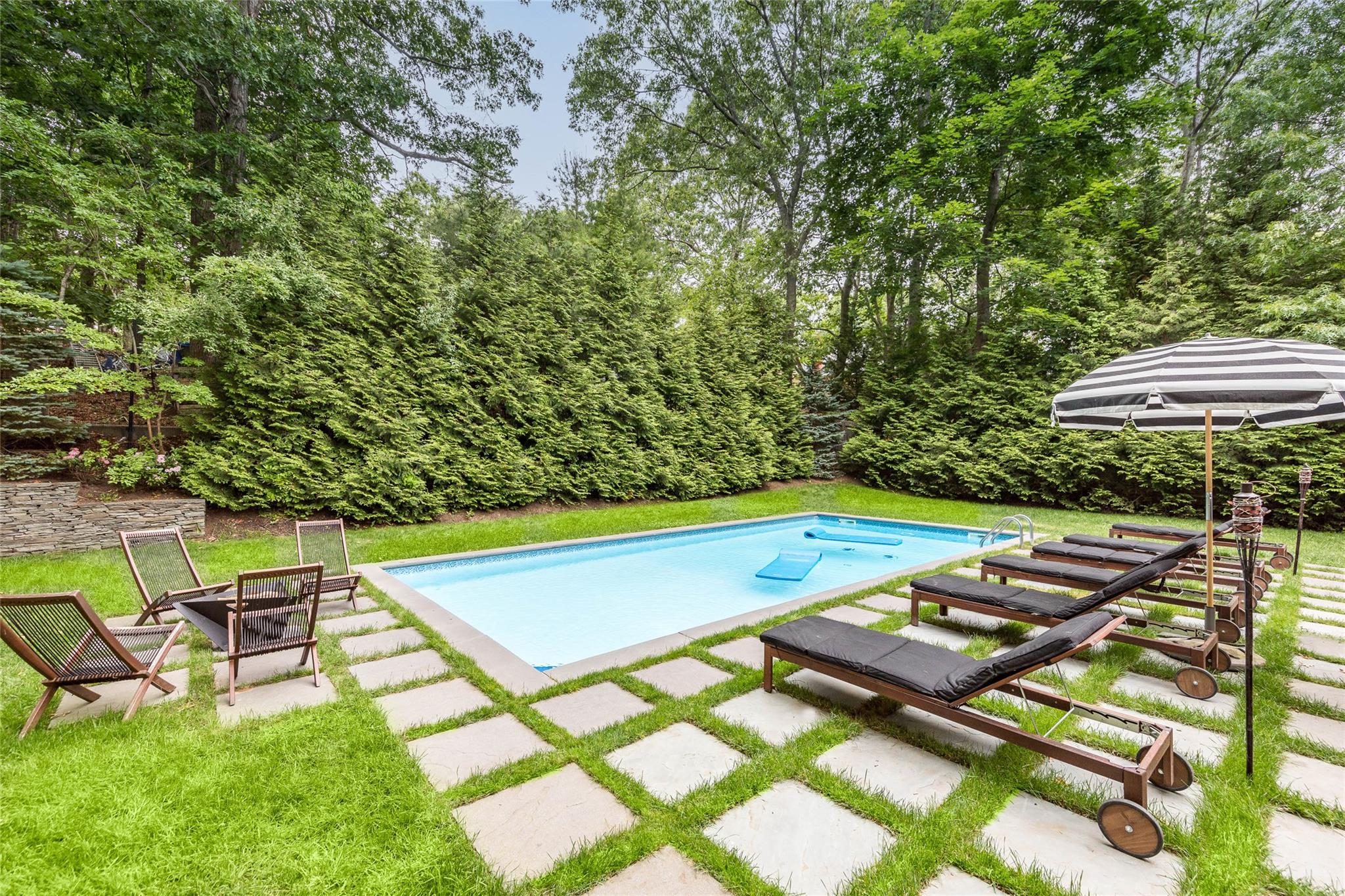 Property for Sale at Hillside Drive, Sag Harbor, Hamptons, NY - Bedrooms: 3 
Bathrooms: 2  - $1,795,000
