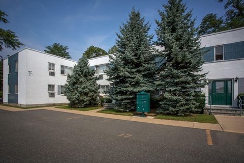 40 Broadway B4 Amityville NY 11701
