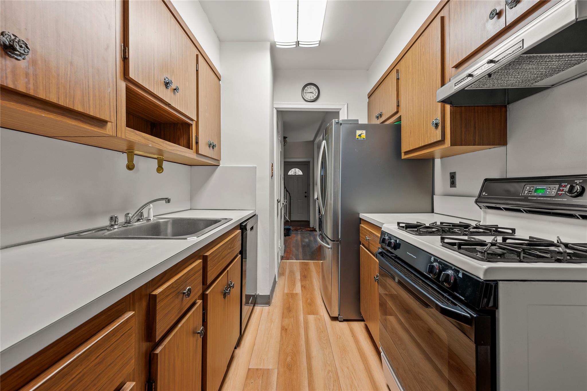 76-05 167th Street, Fresh Meadows, New York image 16