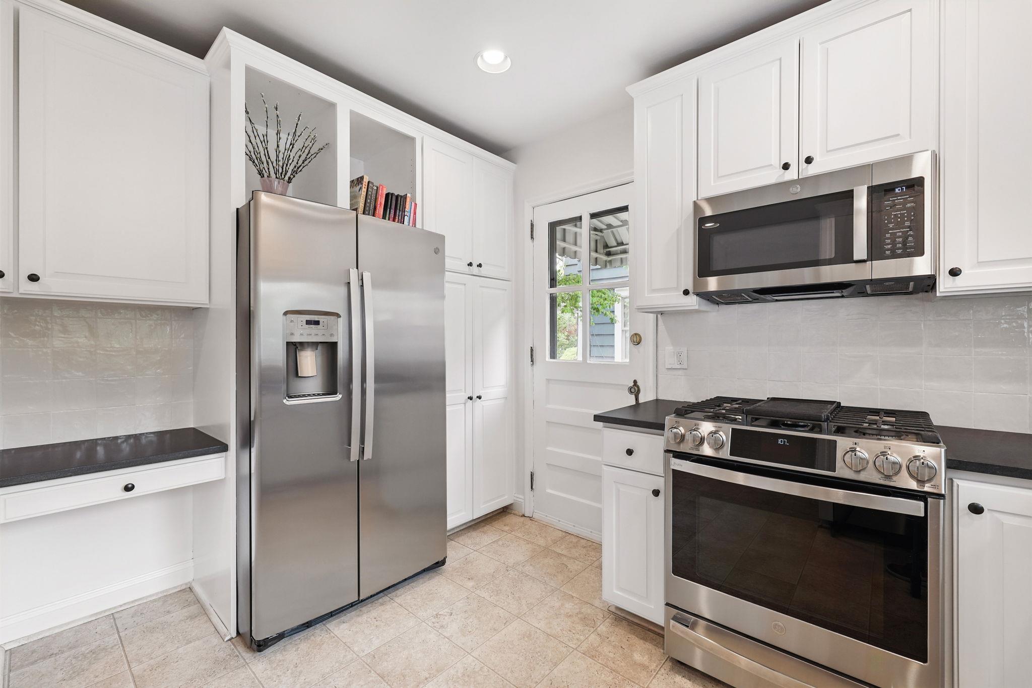 7 Gerlach Place, Larchmont, New York image 10