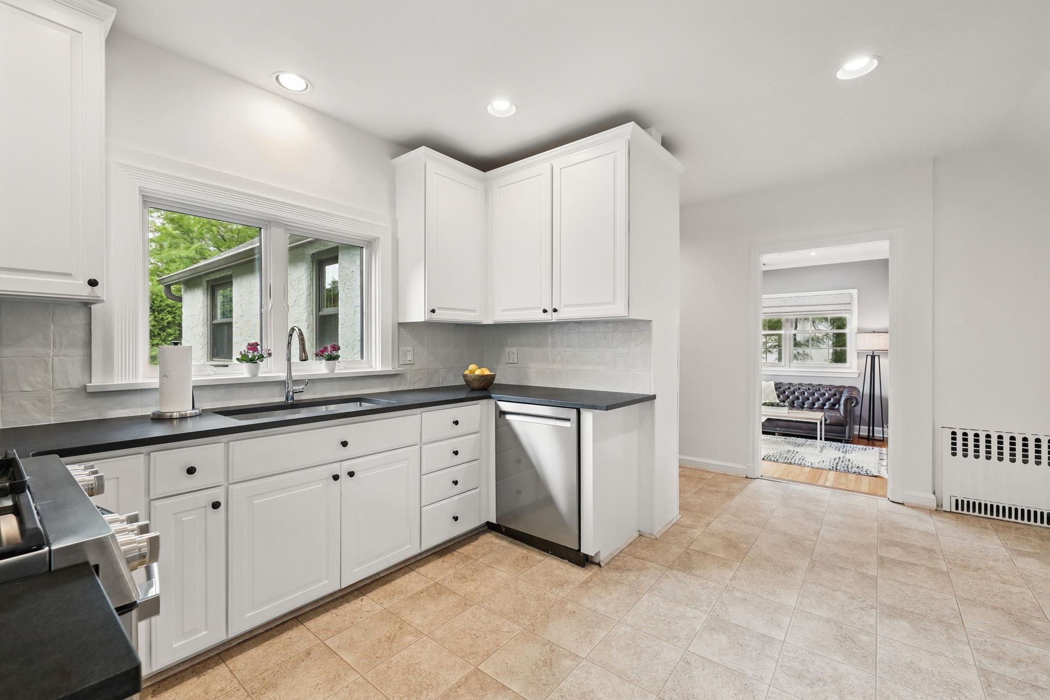 7 Gerlach Place, Larchmont, New York image 7