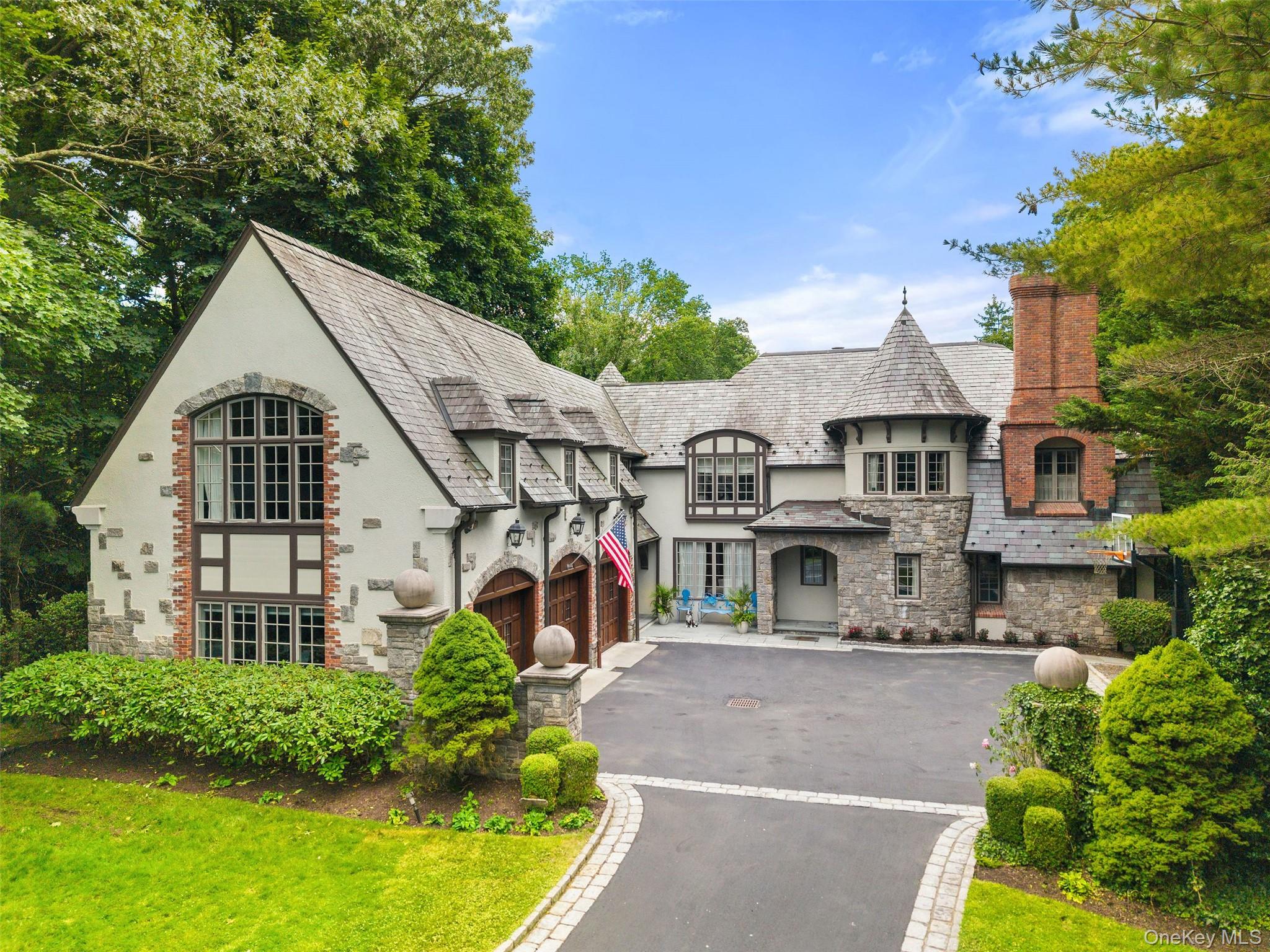10 Broadmoor Road