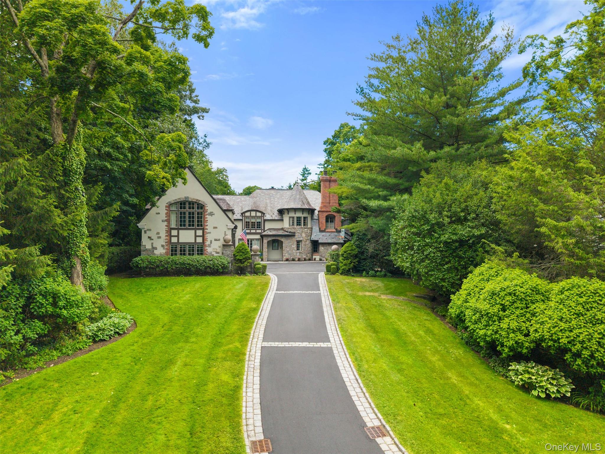 10 Broadmoor Road