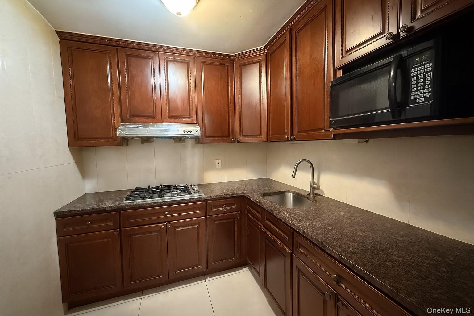 38-25 Parsons Boulevard 3H