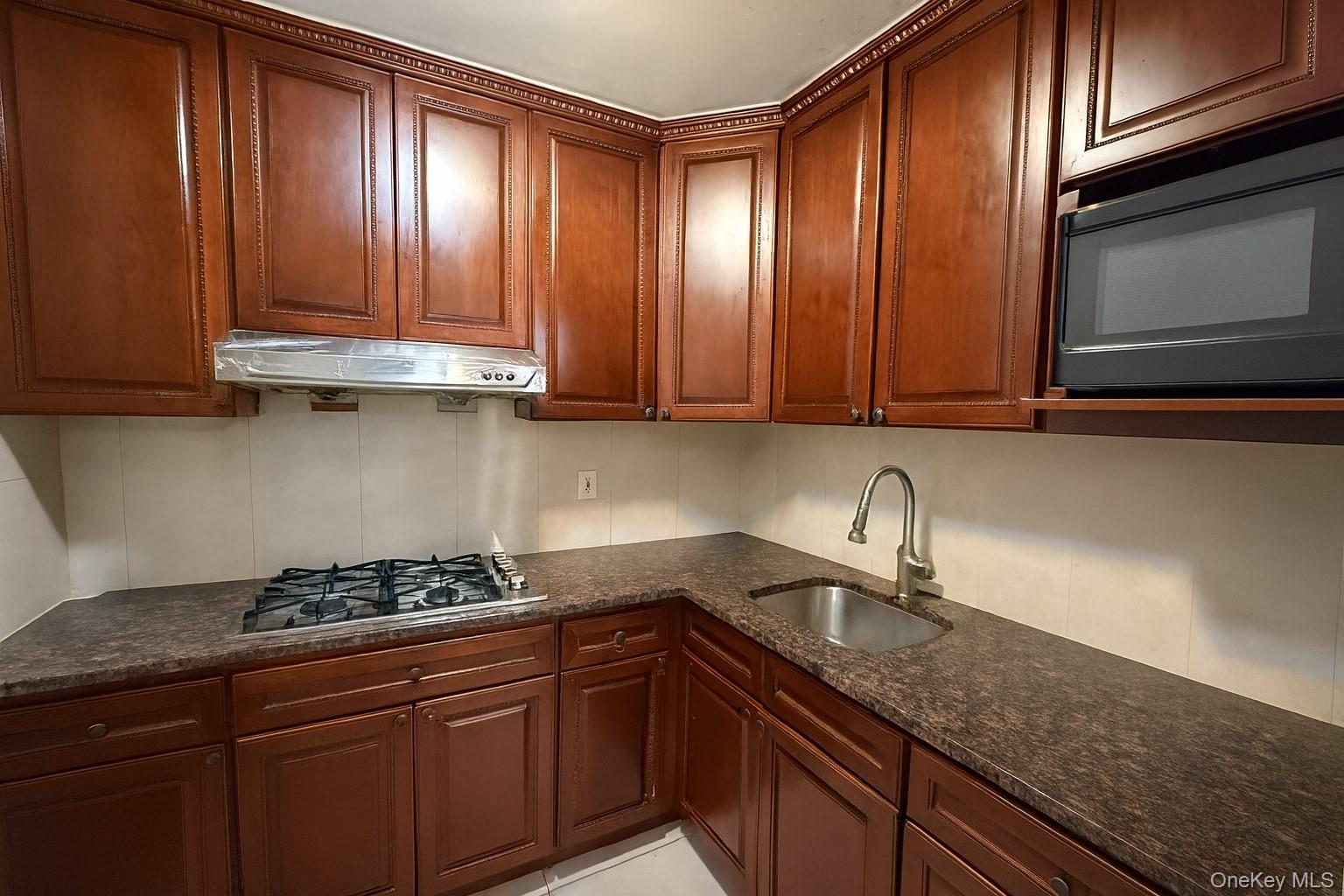 38-25 Parsons Boulevard 3H