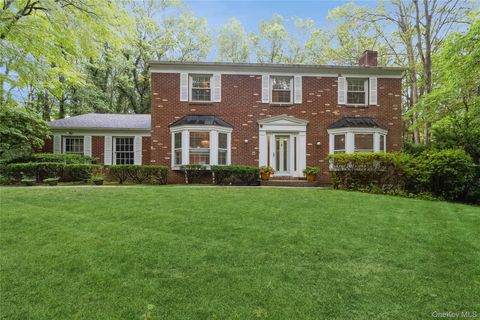 4 Pembury Court Melville NY 11747