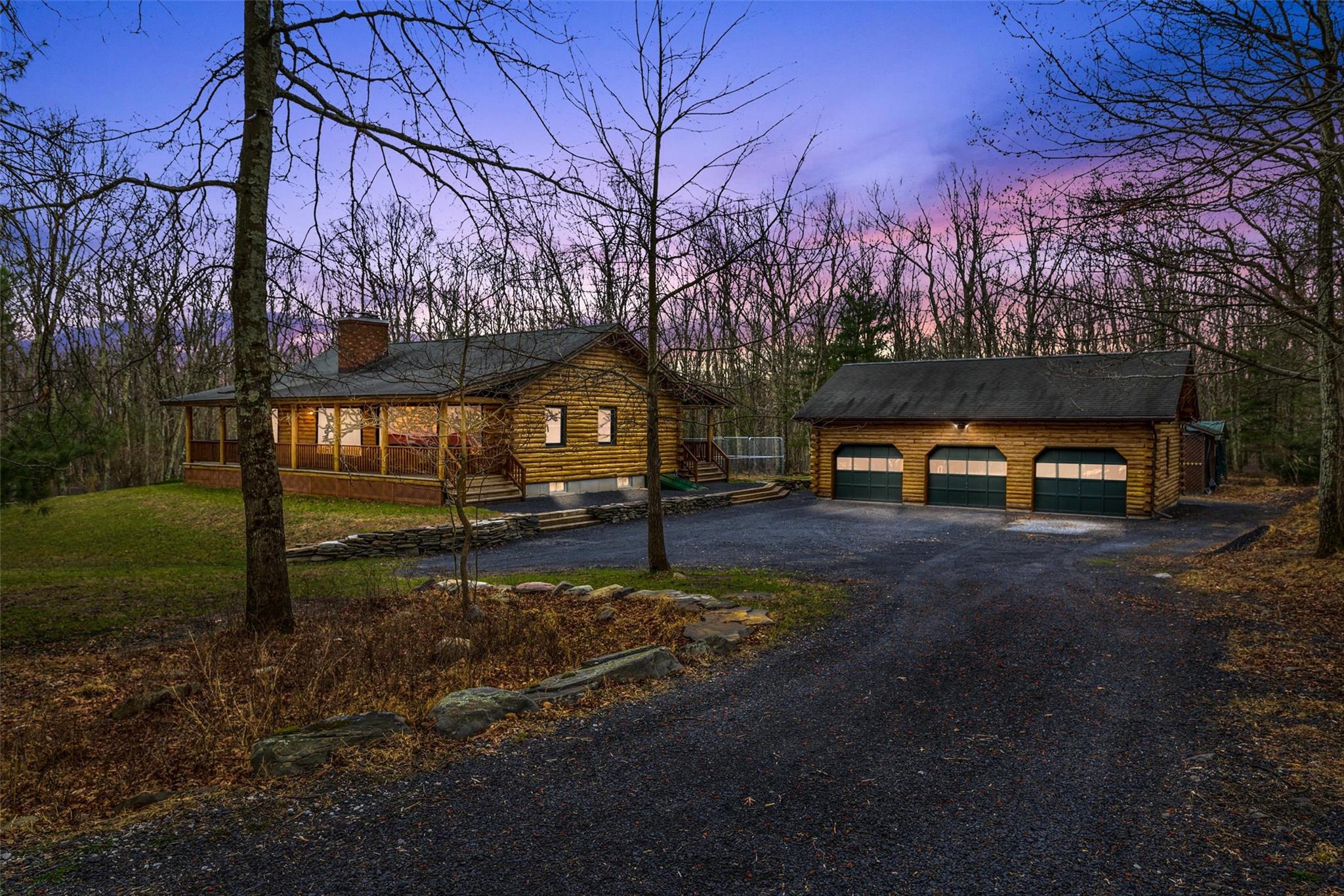 563 Peenpack Trail, Sparrowbush, Florida image 1