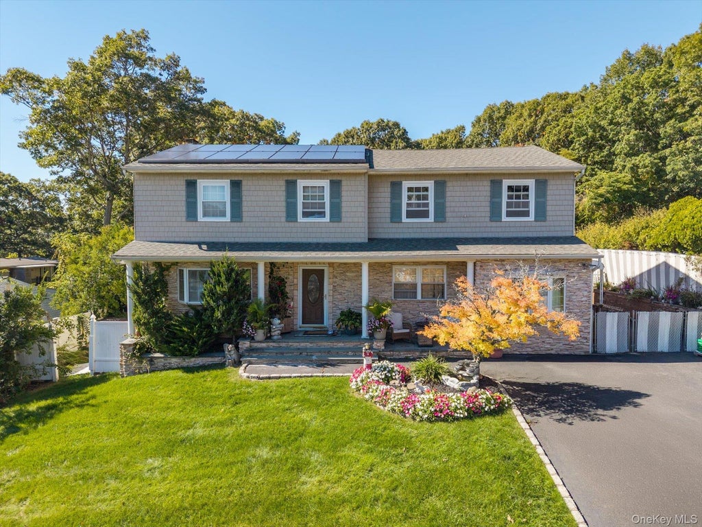 Photo of 26 Olive Court, Farmingville, NY 11738 (MLS # 1067476)