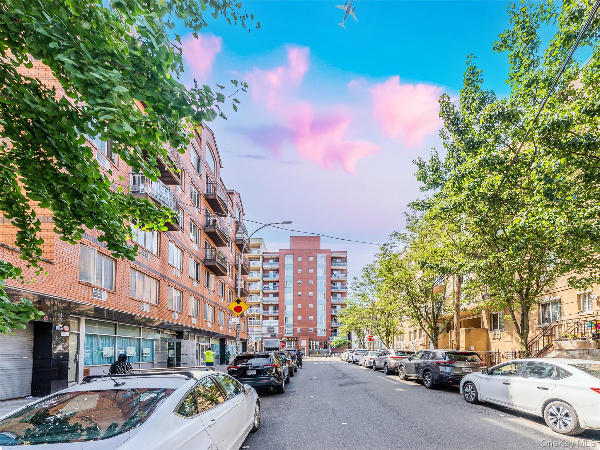 4317 Union Street 2E