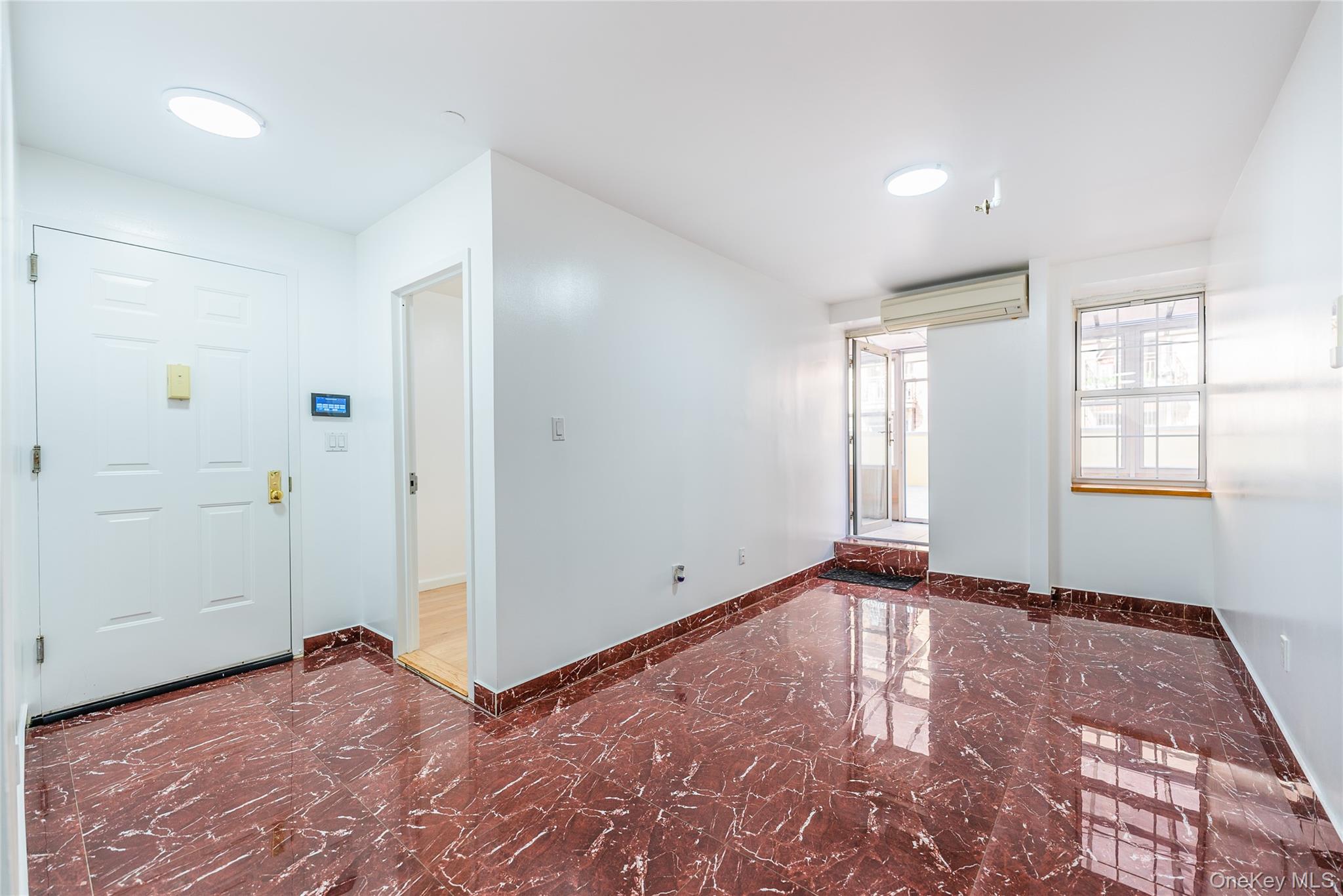 4317 Union Street 2E