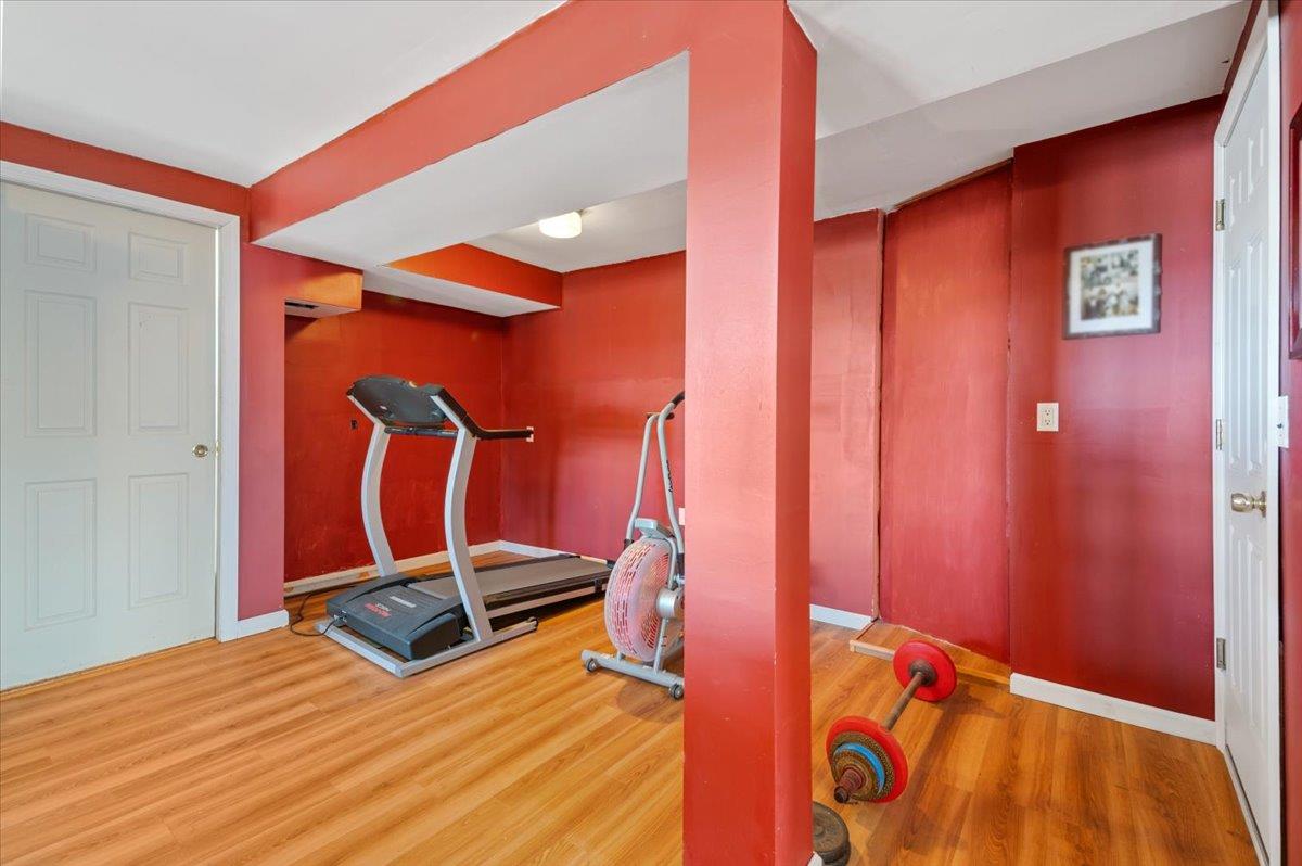 Islip, New York 11706, United States, 5 Bedrooms Bedrooms, ,3 BathroomsBathrooms,Residential,Coming Soon,94603