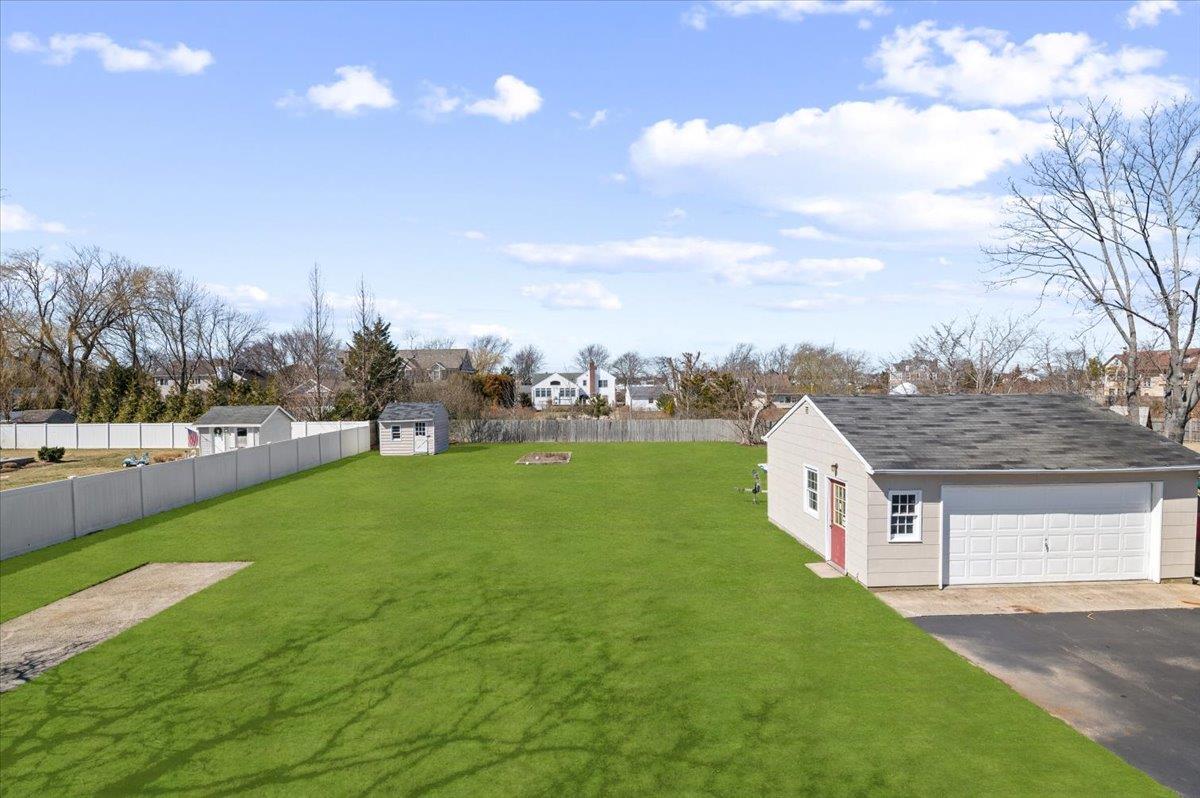 Islip, New York 11706, United States, 5 Bedrooms Bedrooms, ,3 BathroomsBathrooms,Residential,Coming Soon,94603