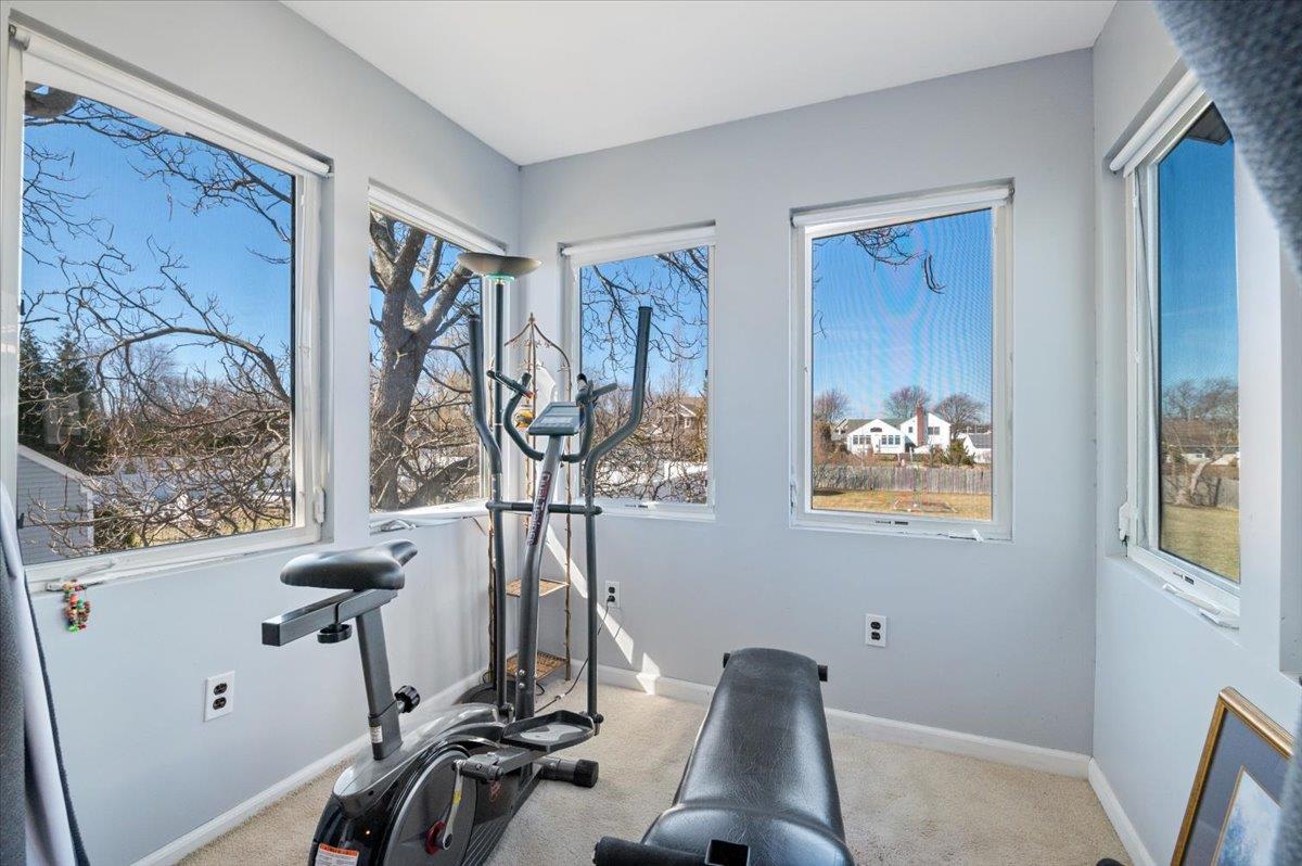 Islip, New York 11706, United States, 5 Bedrooms Bedrooms, ,3 BathroomsBathrooms,Residential,Coming Soon,94603