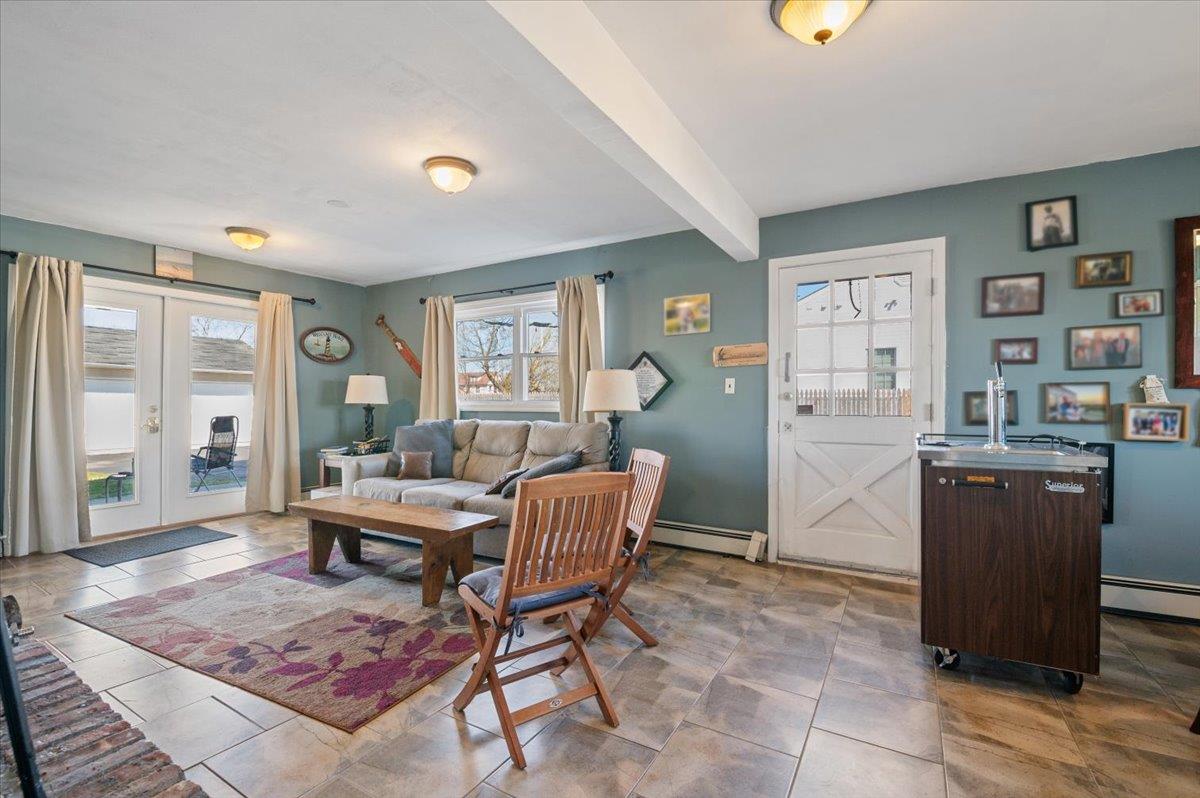 Islip, New York 11706, United States, 5 Bedrooms Bedrooms, ,3 BathroomsBathrooms,Residential,Coming Soon,94603