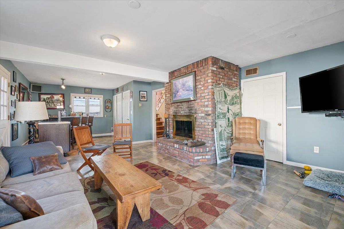 Islip, New York 11706, United States, 5 Bedrooms Bedrooms, ,3 BathroomsBathrooms,Residential,Coming Soon,94603