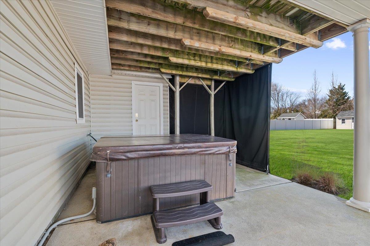 Islip, New York 11706, United States, 5 Bedrooms Bedrooms, ,3 BathroomsBathrooms,Residential,Coming Soon,94603