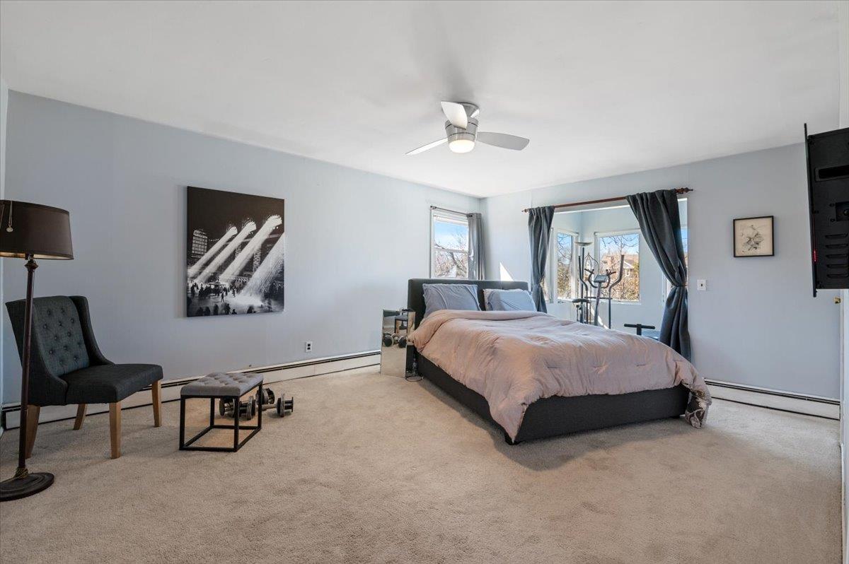 Islip, New York 11706, United States, 5 Bedrooms Bedrooms, ,3 BathroomsBathrooms,Residential,Coming Soon,94603