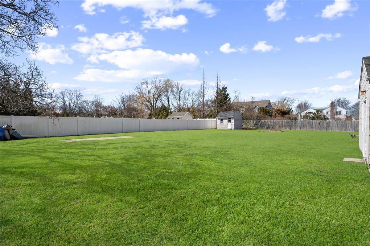 Islip, New York 11706, United States, 5 Bedrooms Bedrooms, ,3 BathroomsBathrooms,Residential,Coming Soon,94603