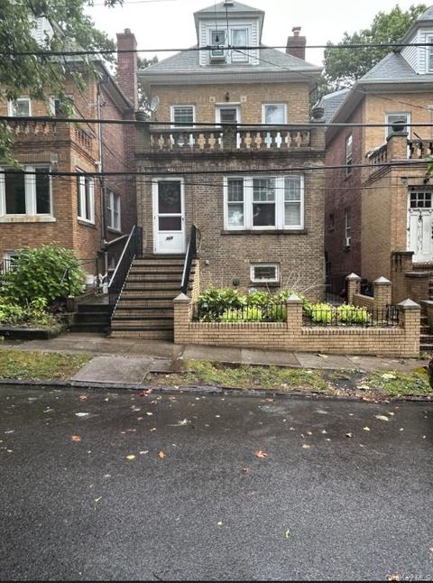 Photo of 317 E 242nd Street, Bronx, NY 10470 (MLS # 917297) Photo of 317 E 242nd Street, Bronx, NY 10470 (MLS # 917297)