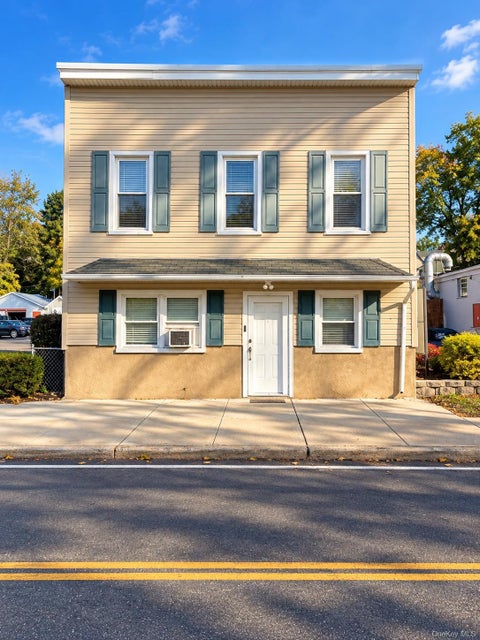 Apartment For Rent - 110 W Railroad Avenue #SECOND FLOOR<br/> Garnerville, NY 10923