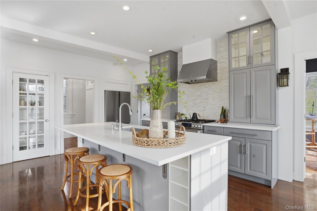 Photo of 669 Route 213, Rosendale, NY 12472 (MLS # 983716)