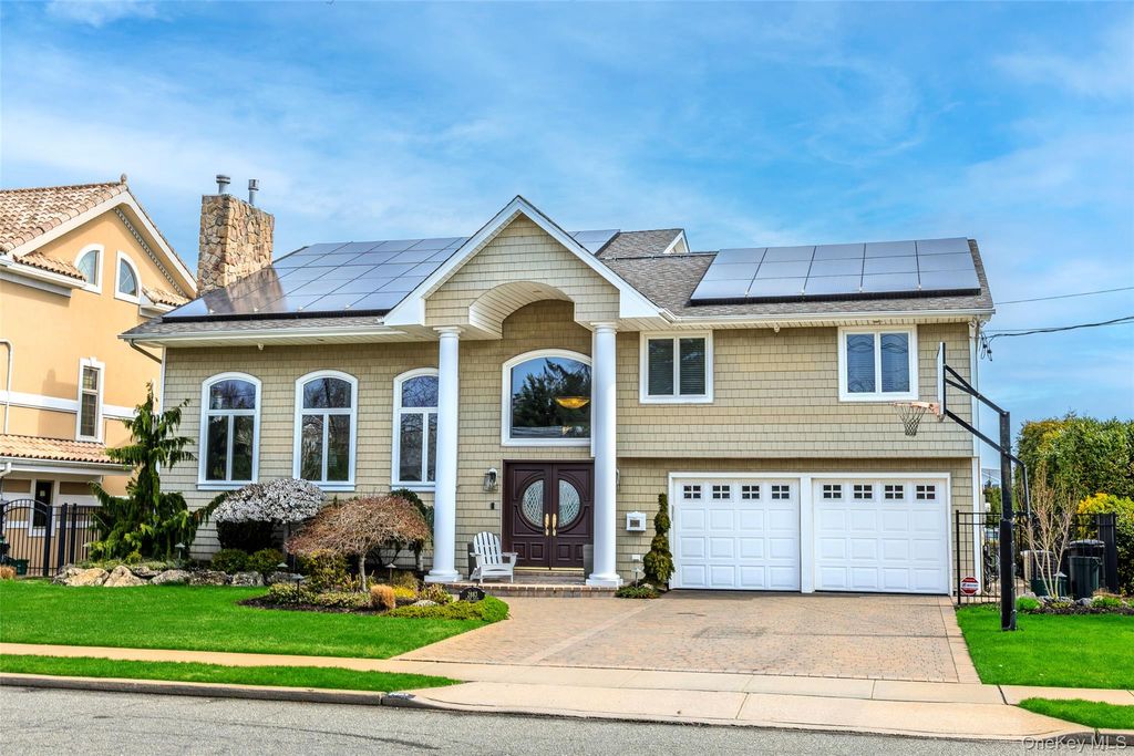 Photo of 2883 Shore Drive, Merrick, NY 11566 (MLS # 958347)