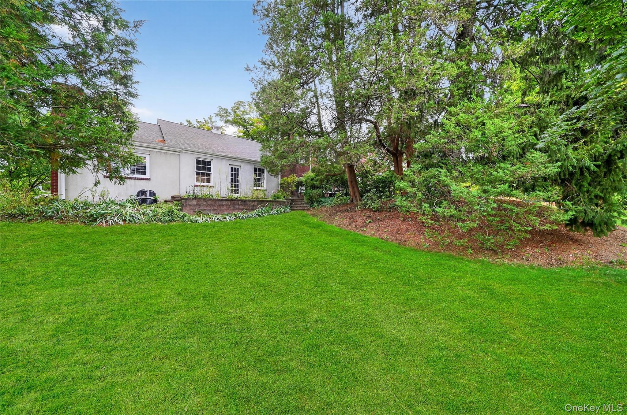 Croton-On-Hudson, New York 10520, United States, 4 Bedrooms Bedrooms, ,2 BathroomsBathrooms,Residential,Active,211120