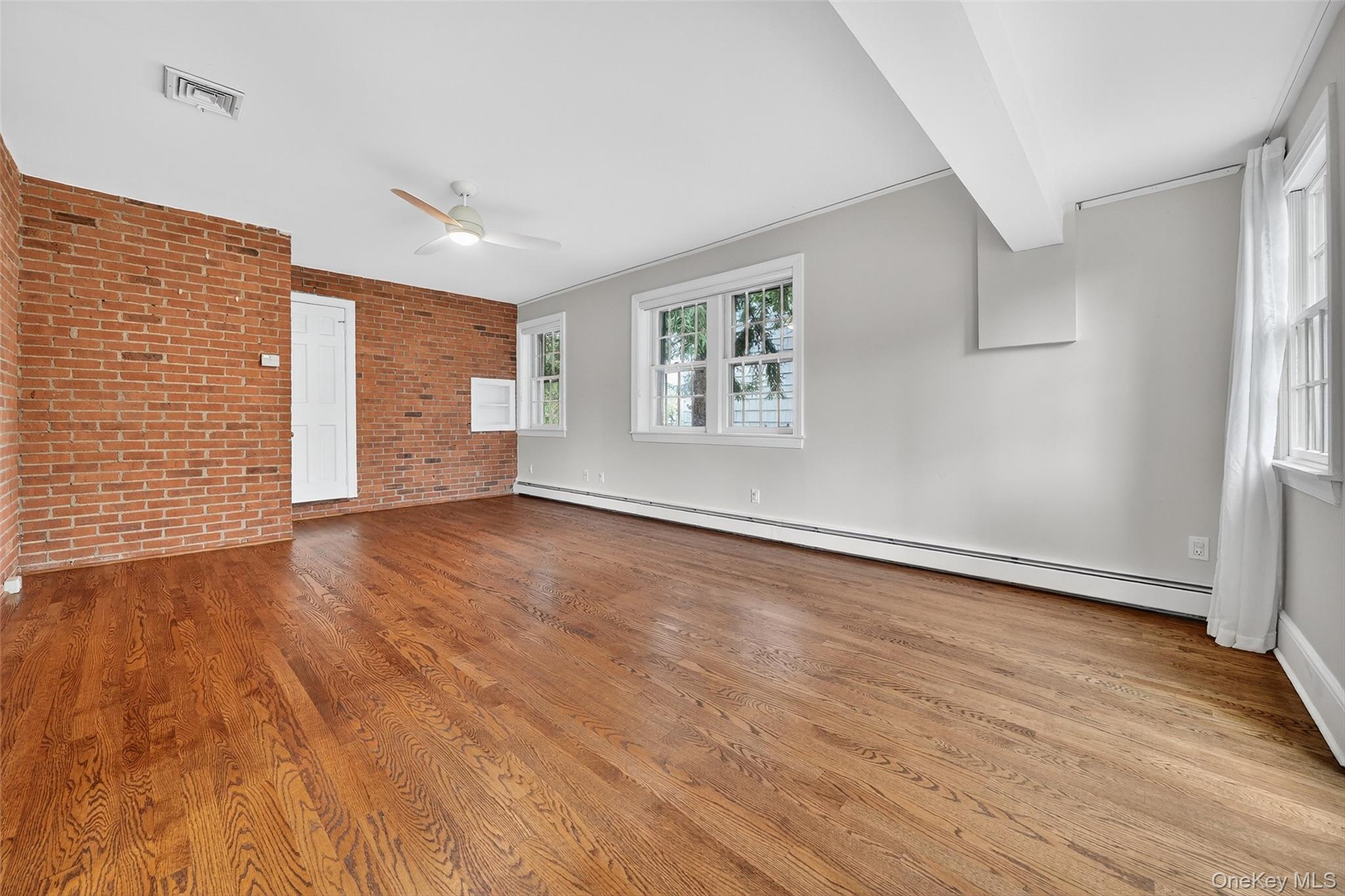 Croton-On-Hudson, New York 10520, United States, 4 Bedrooms Bedrooms, ,2 BathroomsBathrooms,Residential,Active,211120