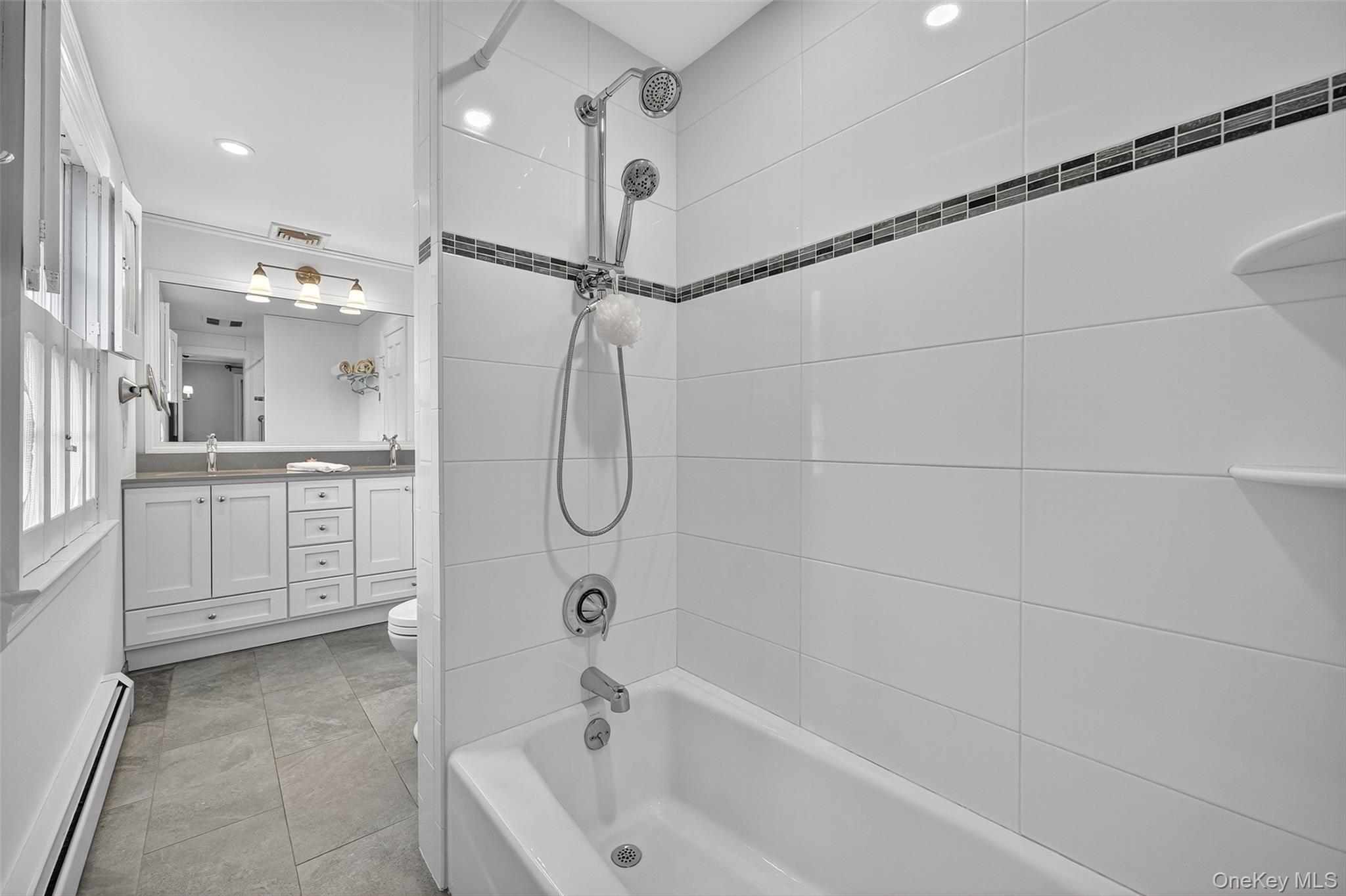 Croton-On-Hudson, New York 10520, United States, 4 Bedrooms Bedrooms, ,2 BathroomsBathrooms,Residential,Active,211120