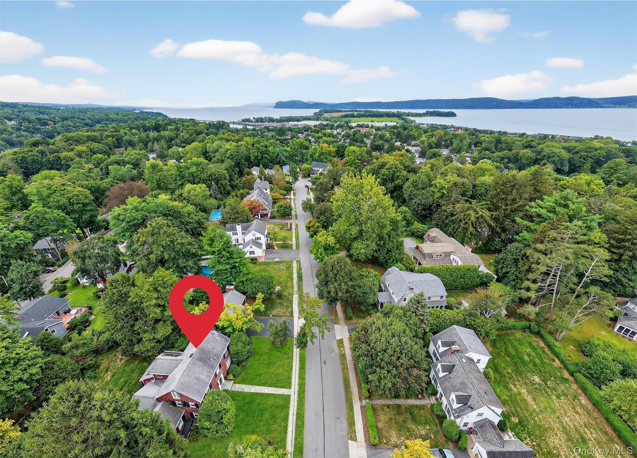 Croton-On-Hudson, New York 10520, United States, 4 Bedrooms Bedrooms, ,2 BathroomsBathrooms,Residential,Active,211120