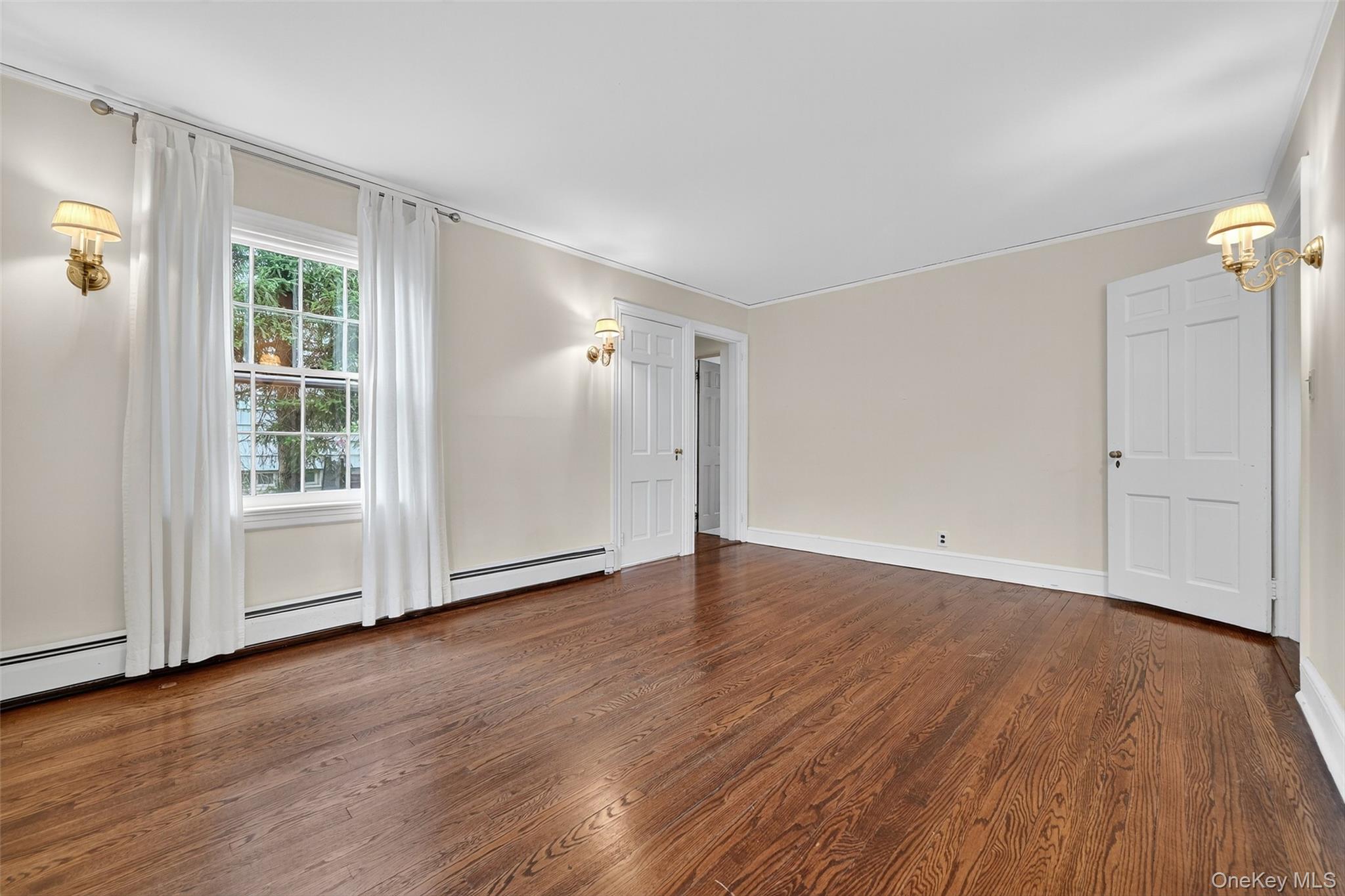 Croton-On-Hudson, New York 10520, United States, 4 Bedrooms Bedrooms, ,2 BathroomsBathrooms,Residential,Active,211120