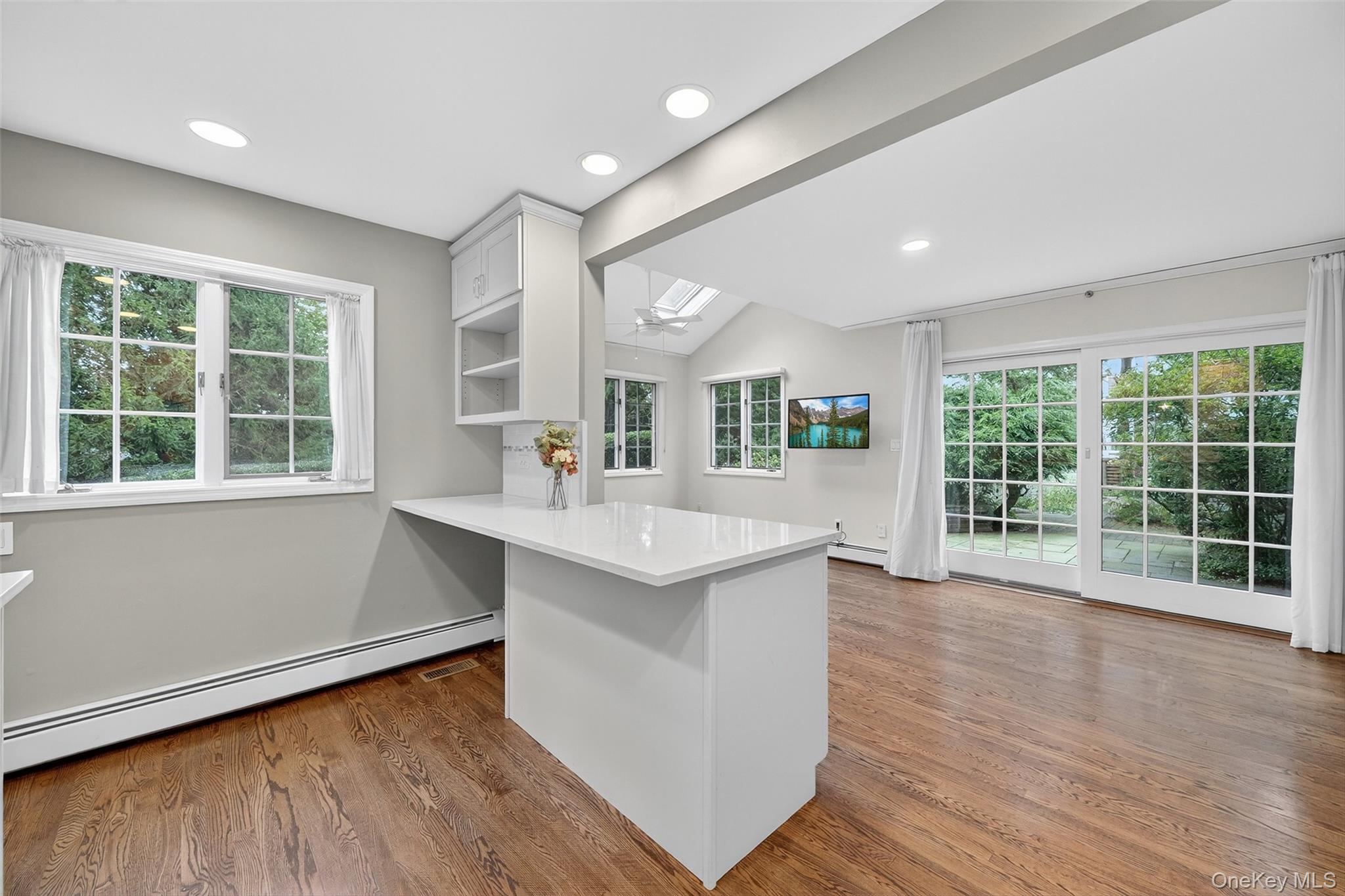 Croton-On-Hudson, New York 10520, United States, 4 Bedrooms Bedrooms, ,2 BathroomsBathrooms,Residential,Active,211120