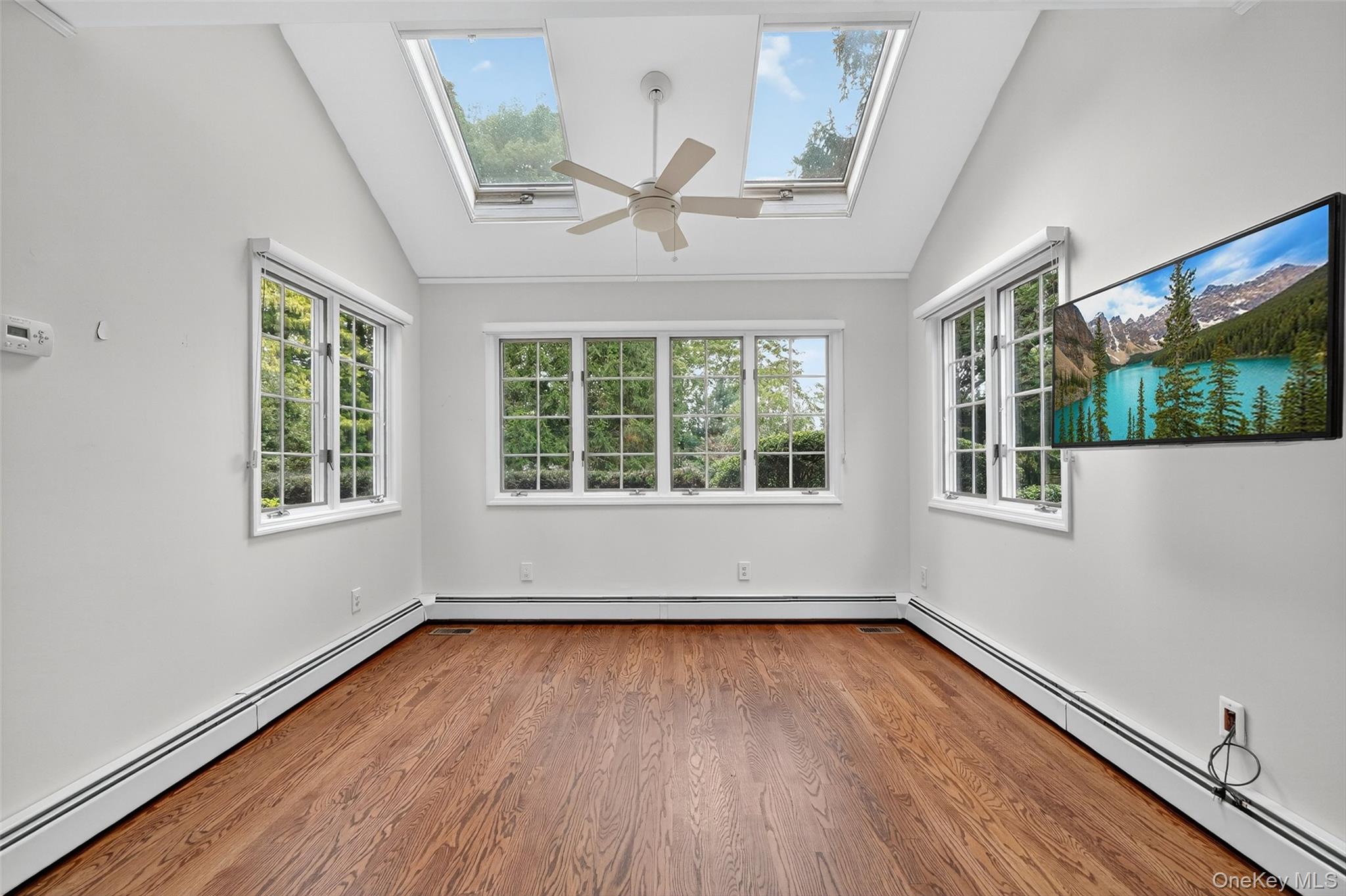 Croton-On-Hudson, New York 10520, United States, 4 Bedrooms Bedrooms, ,2 BathroomsBathrooms,Residential,Active,211120