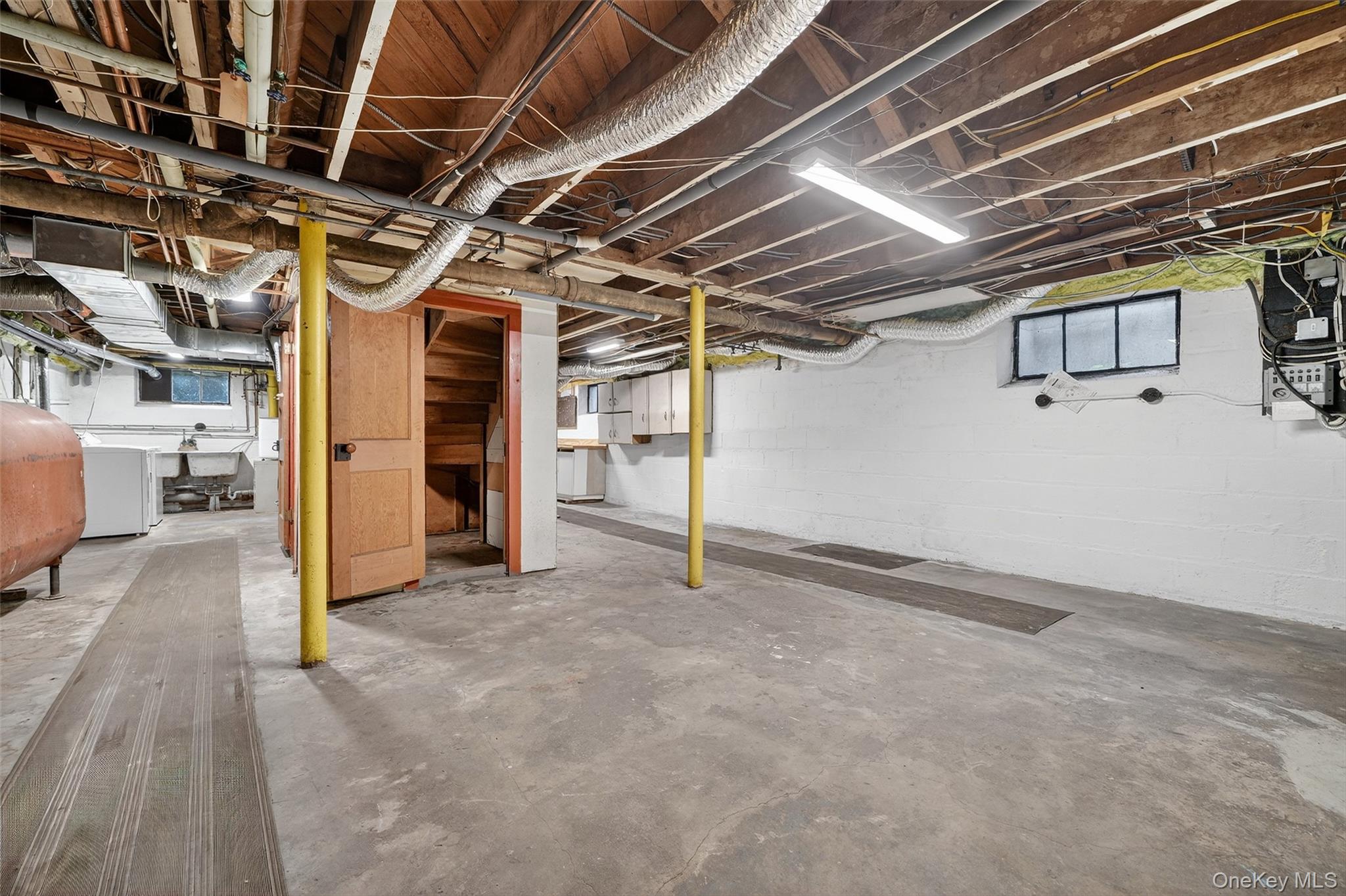 Croton-On-Hudson, New York 10520, United States, 4 Bedrooms Bedrooms, ,2 BathroomsBathrooms,Residential,Active,211120