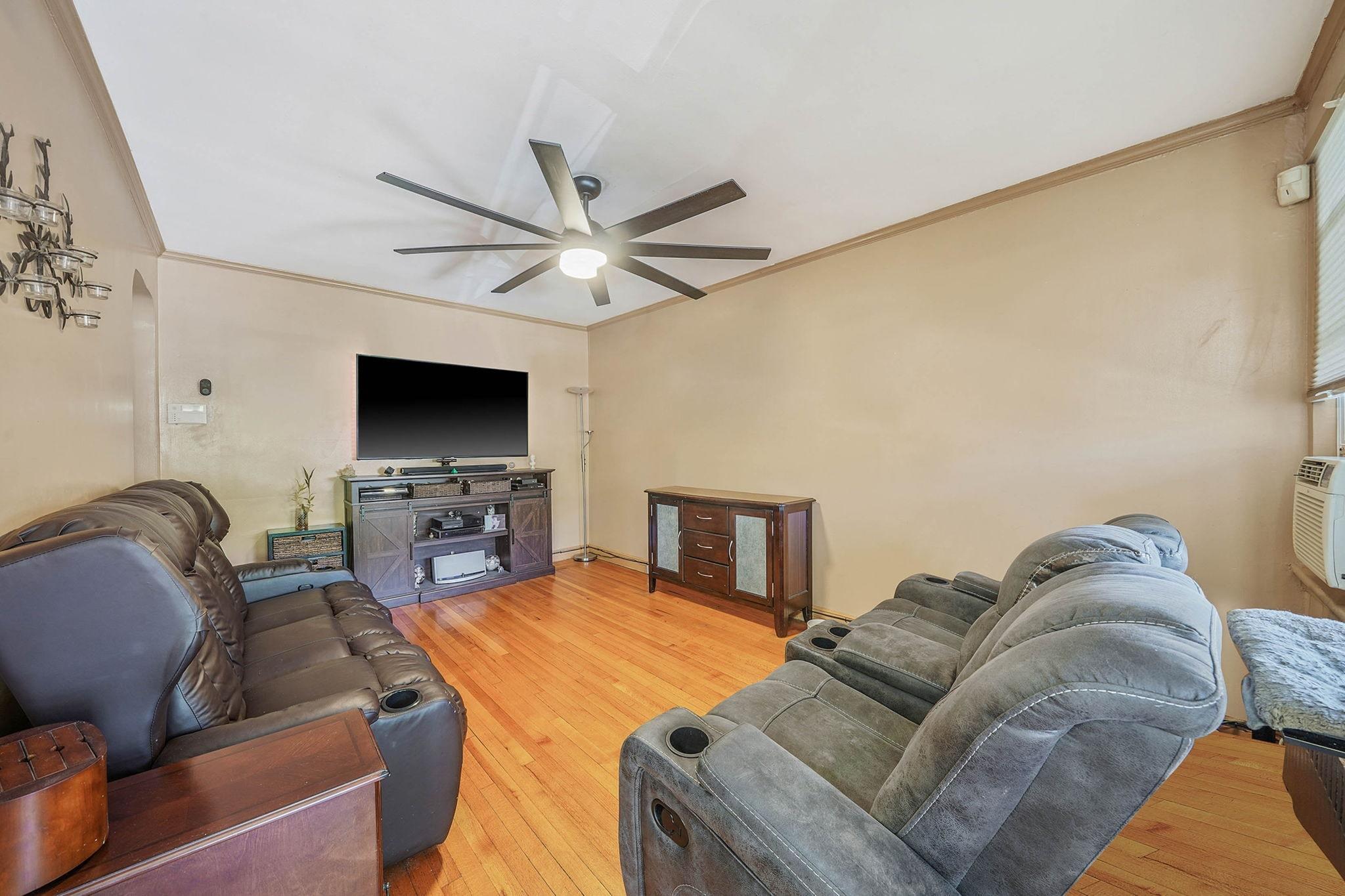 926 Van Nest Avenue, Bronx, New York image 10