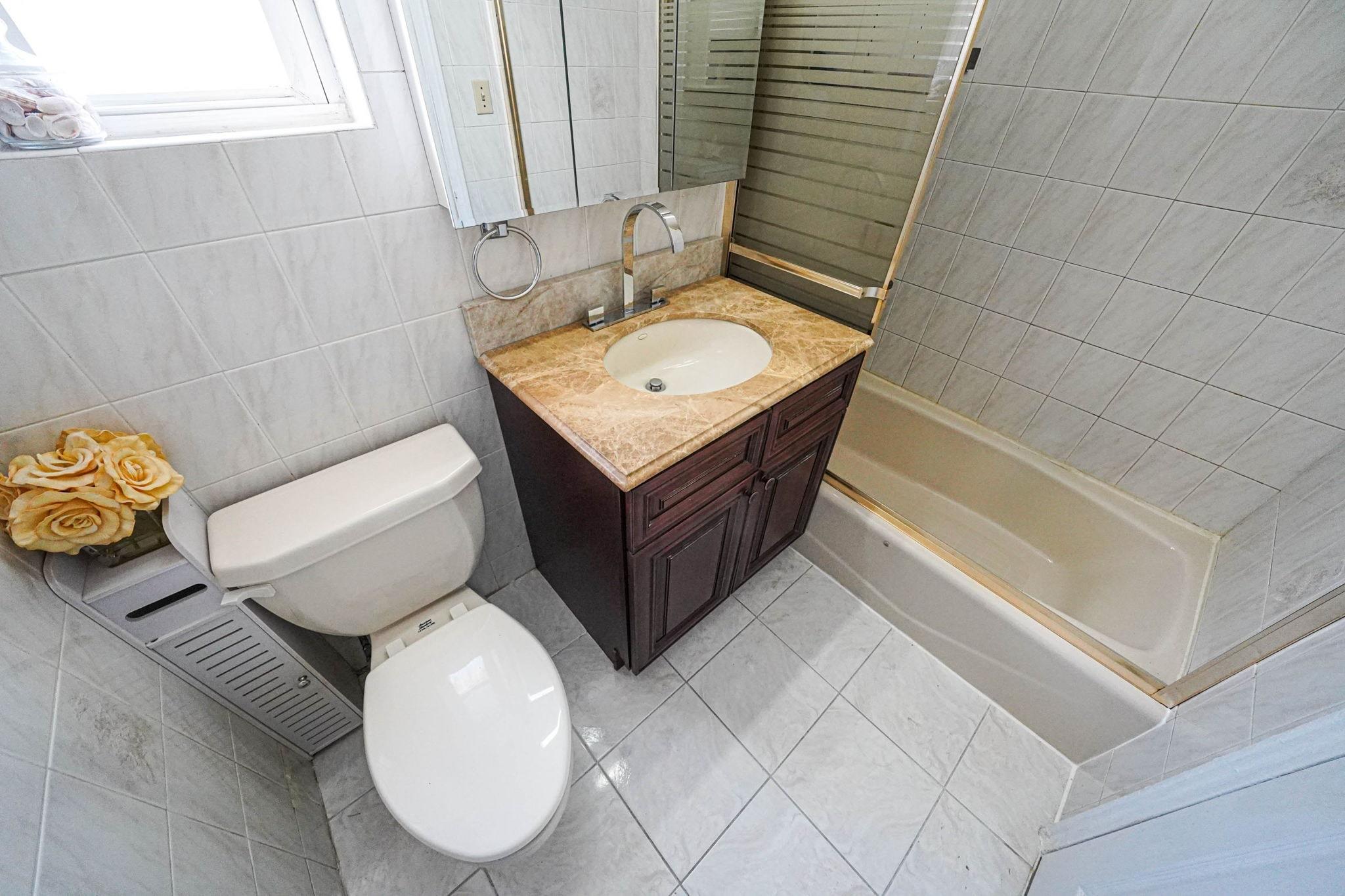 926 Van Nest Avenue, Bronx, New York image 17