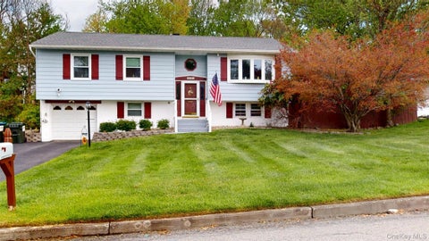 Homes For Sale - 19 Congress Drive<br/> Washingtonville, NY 10992