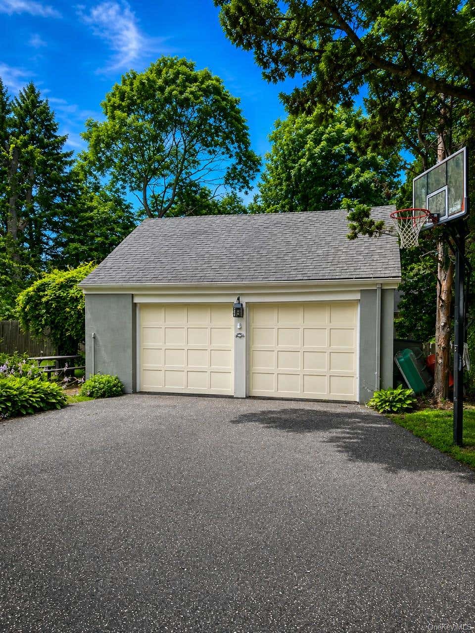 Photo of 200 Greene Avenue, Sayville, NY 11782 (MLS # 1029167)