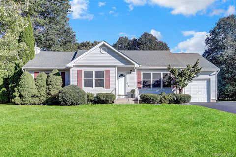 Photo of 230 Baywood Drive, Baiting Hollow, NY 11933 (MLS # 923891)