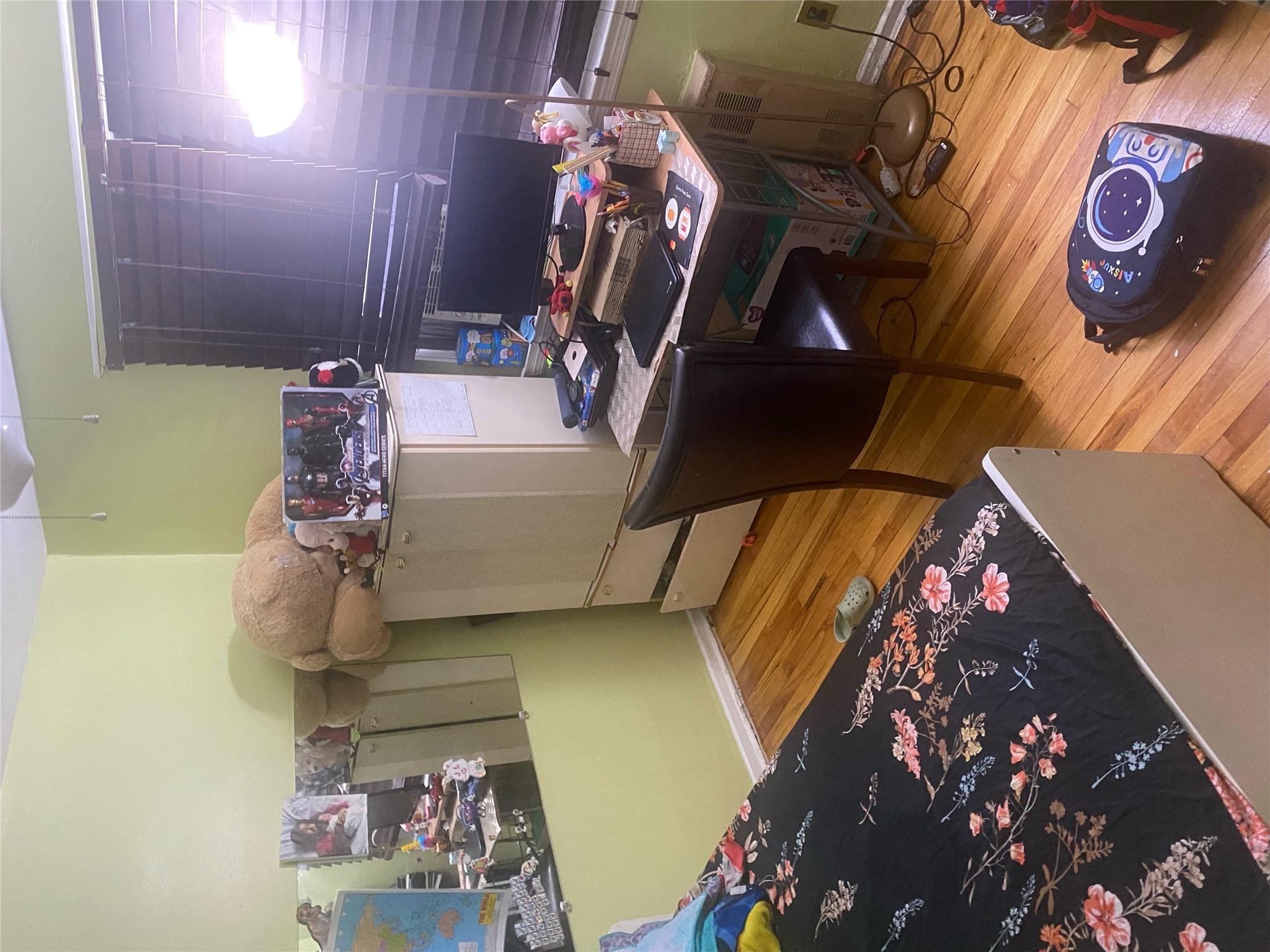 12 Lawrence Drive B