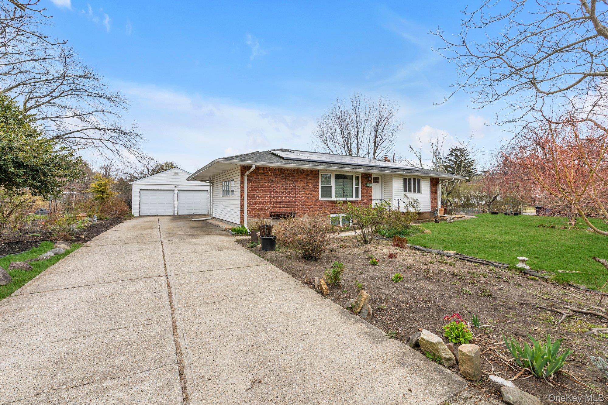 1521 Pine Acres Boulevard