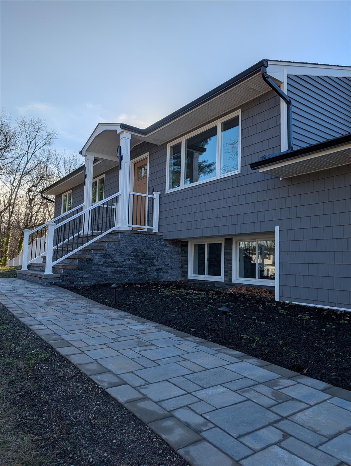 30 Nadine Lane, Port Jefferson Station, New York image 2