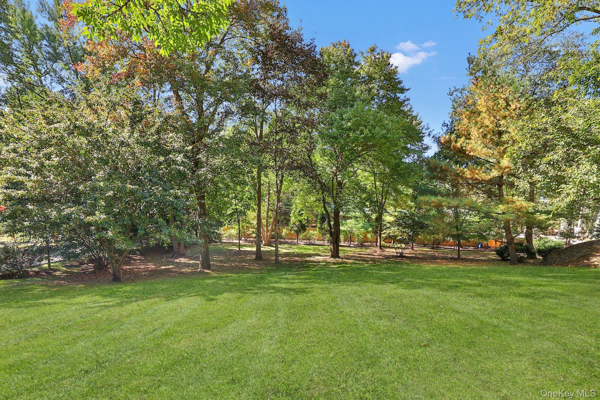 333 W Hartsdale Avenue