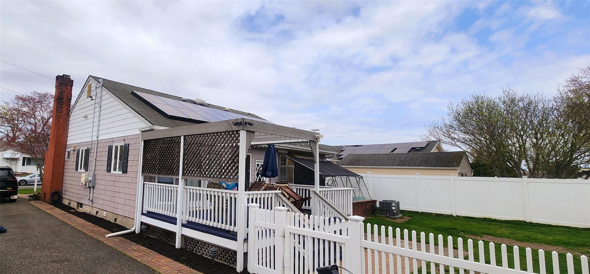 40 Terry Road, Patchogue, New York image 3