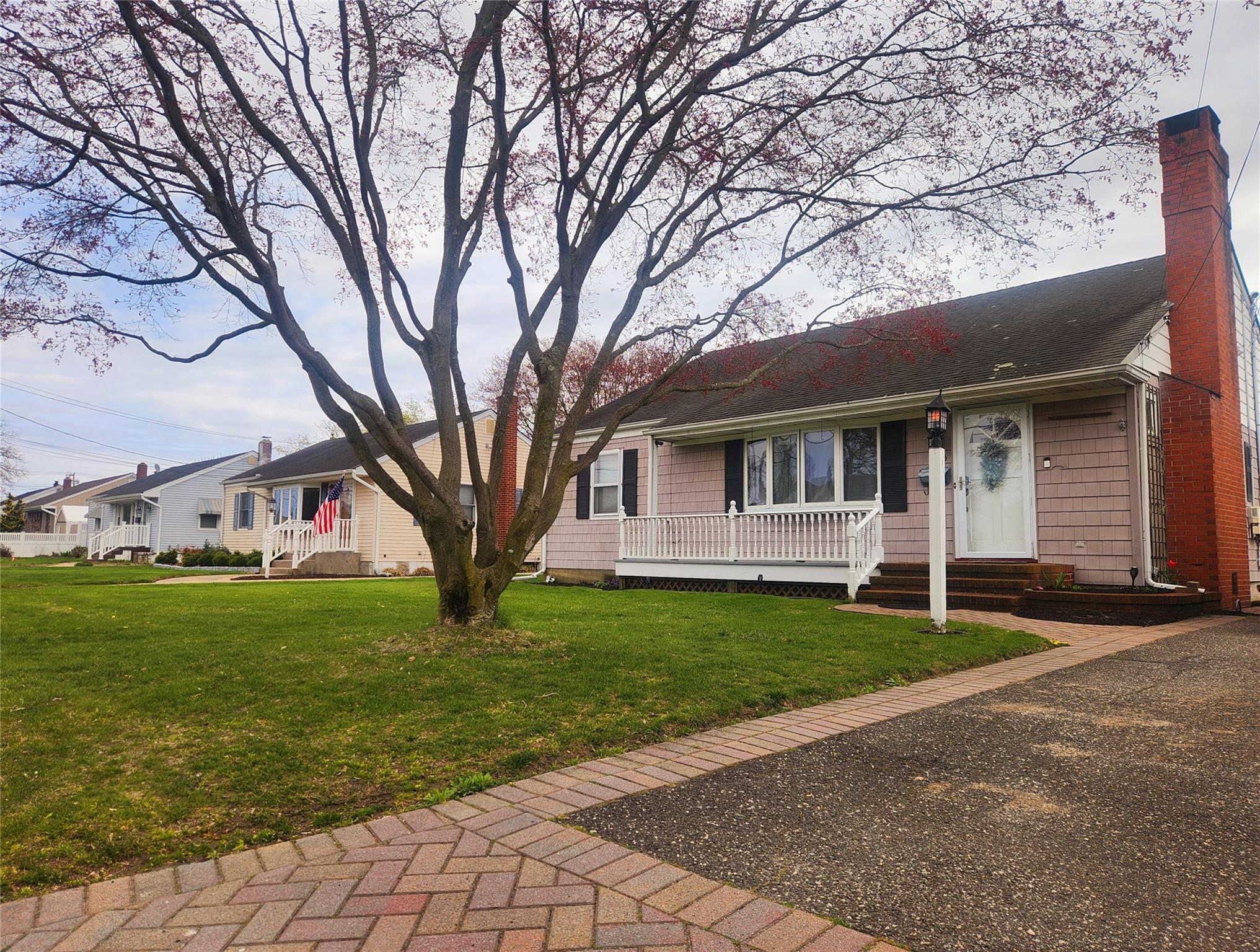 40 Terry Road, Patchogue, New York image 2